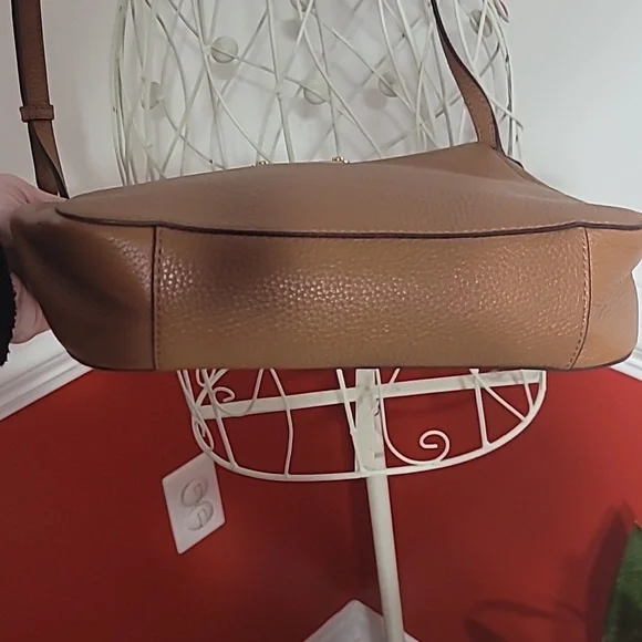 Michael Kors Crossbody Bag Tan Leather with Gold Metal Accents - Picture 10 of 10